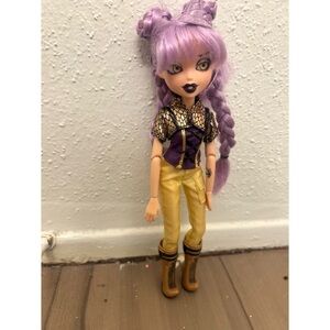 Bratzillaz yasmina doll Clairvoya Doll